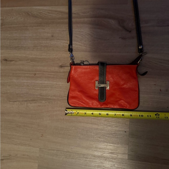 Vera Pelle Coral Pebbled Leather Crossbody - Picture 3 of 4